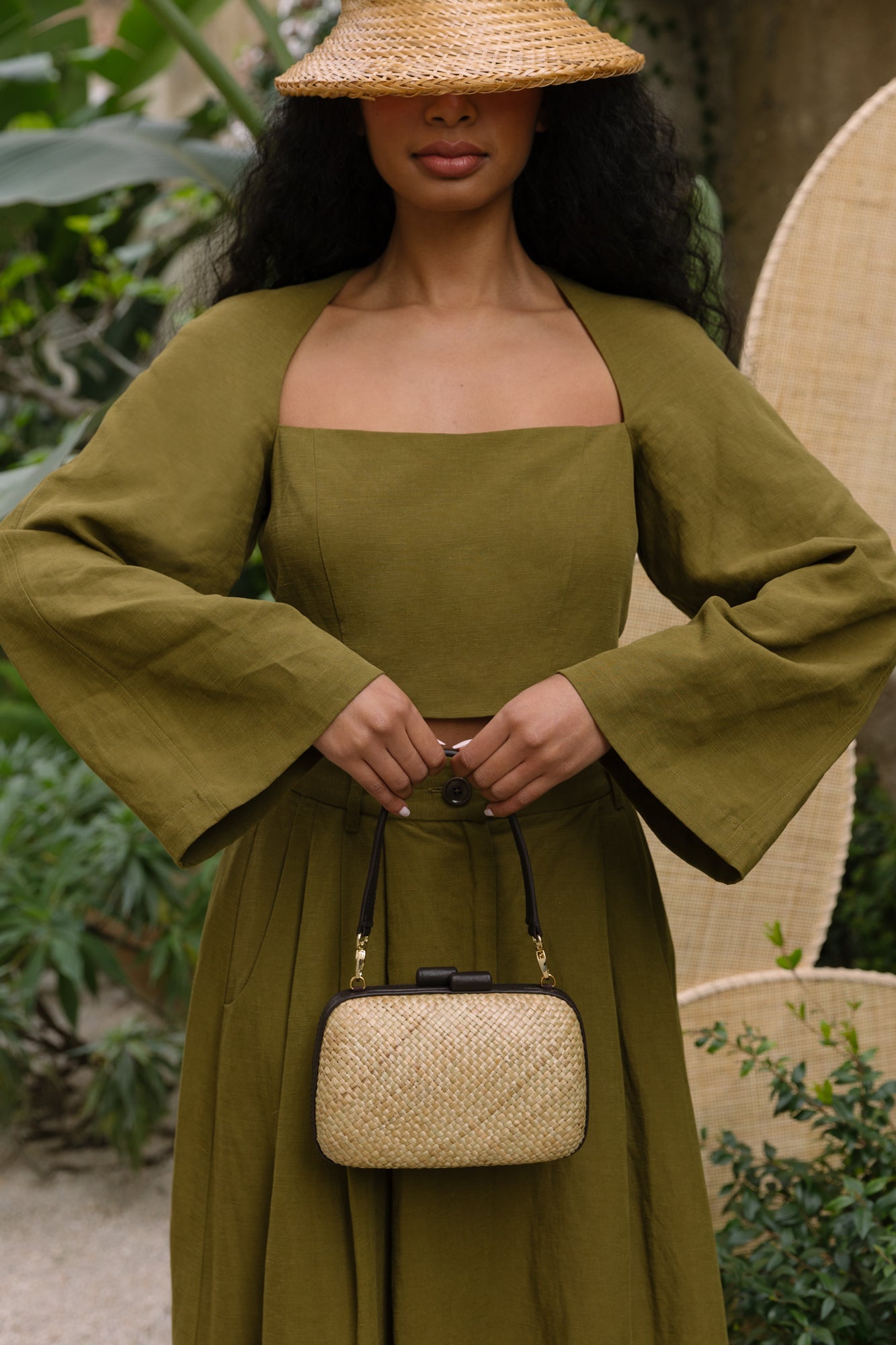 CARLA NATUREL